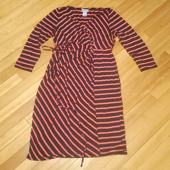 EUC Motherhood maternity wrap style dress - Picture 1 of 2